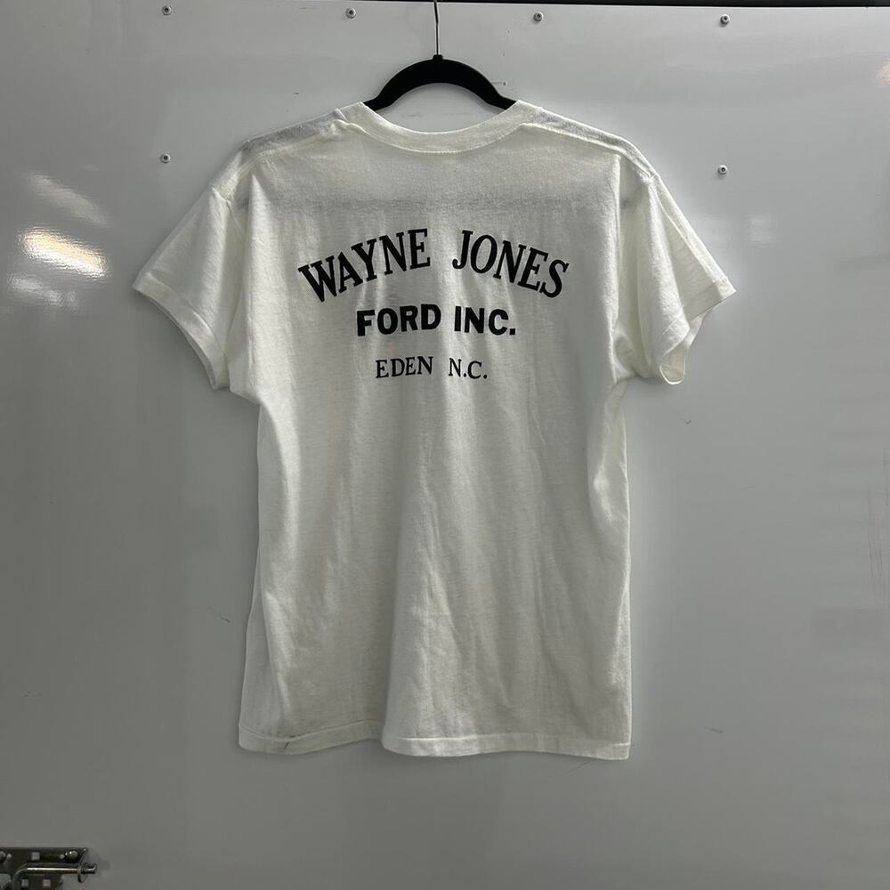 White vintage 80s Wayne Jones Ford Inc Eden NC t-shirt
